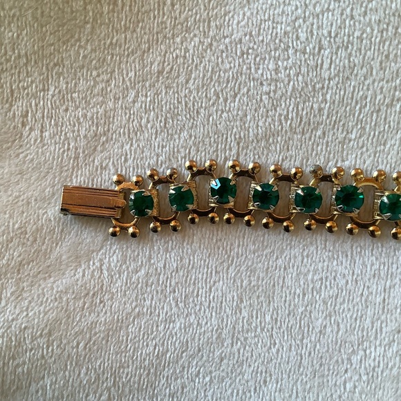 Vintage Goldtone Coro Bracelet - Picture 3 of 9
